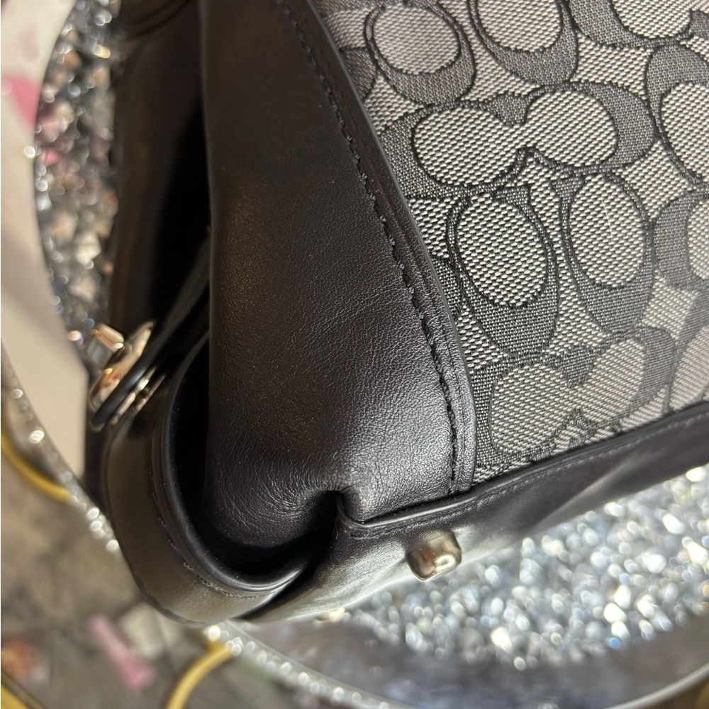 Coach 2017 Edie 31 shoulder bag EUC - Picture 12 of 15